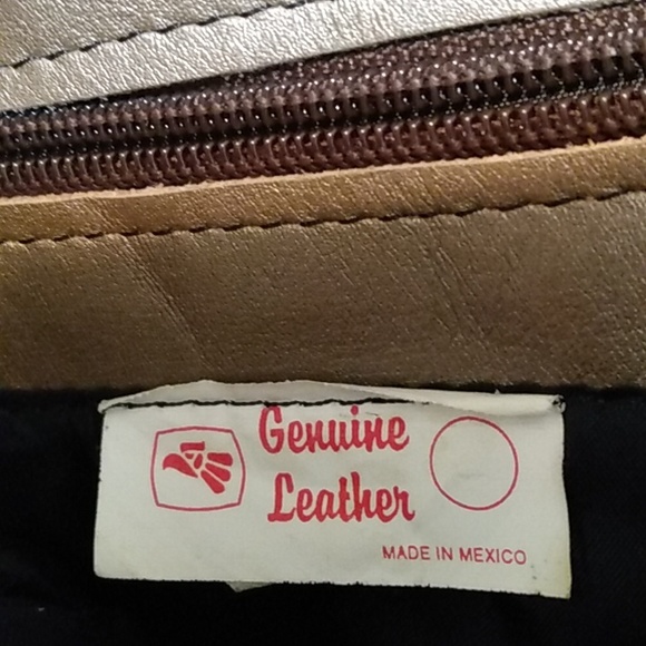 LEATHER SLING BAG - Picture 9 of 10